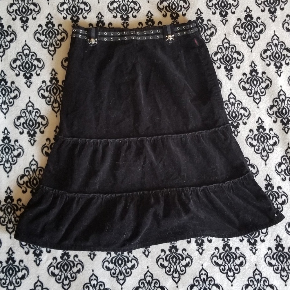 Emily The Strange velvet midi skirt 💀🕷